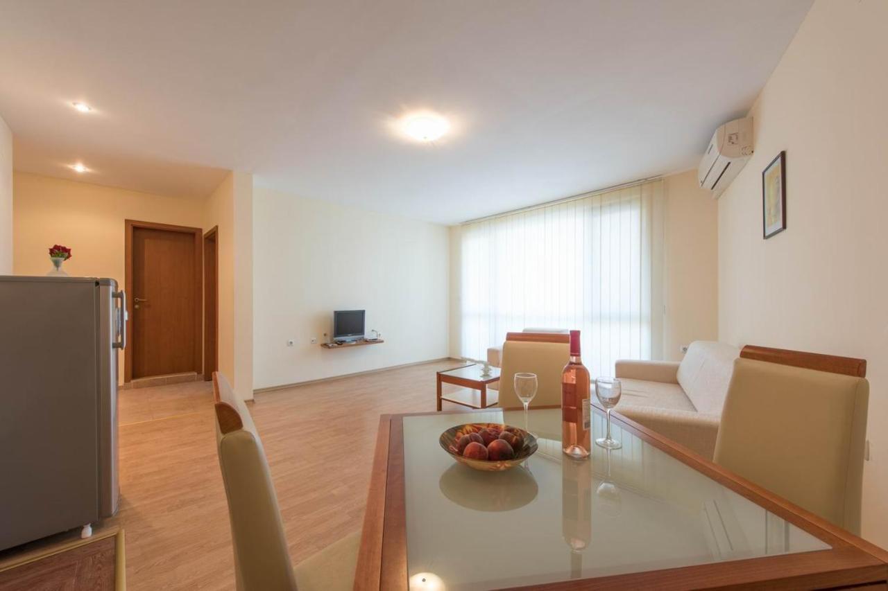 Gt Riviera Fort Beach Apartments Ravda Exterior photo