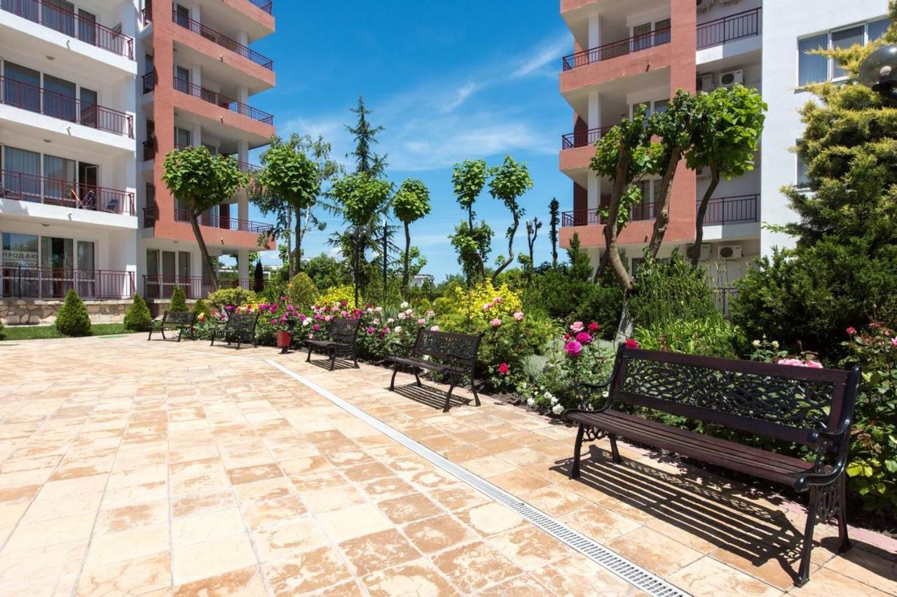 Gt Riviera Fort Beach Apartments Ravda Exterior photo