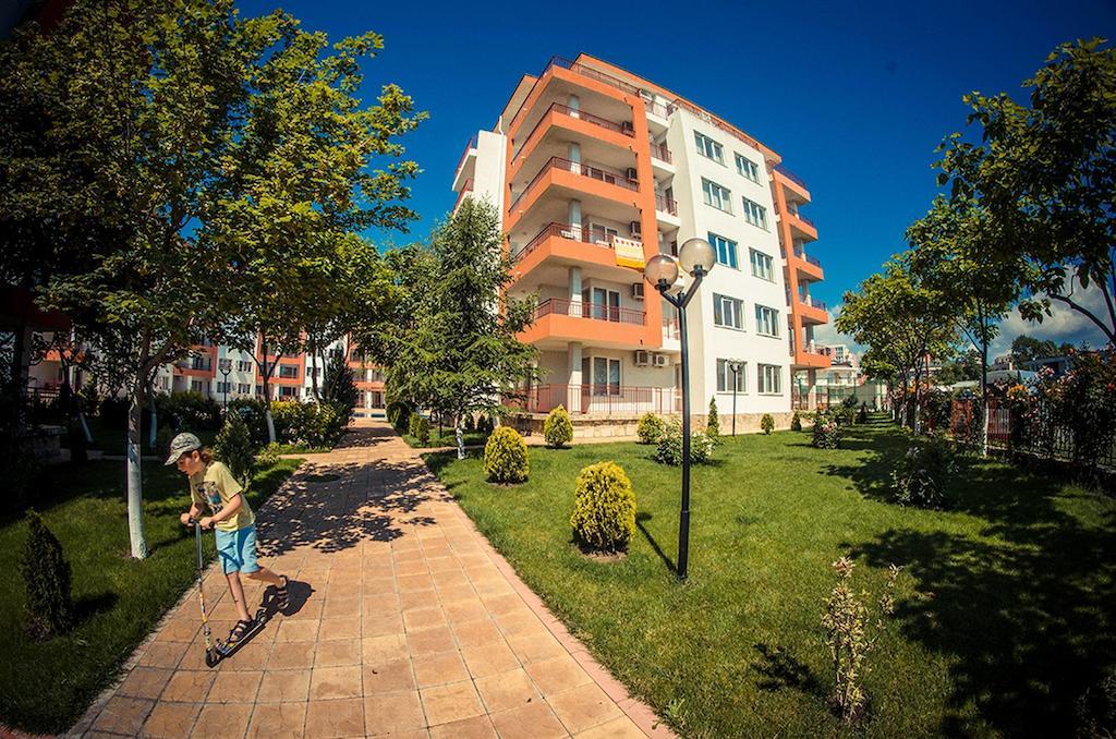 Gt Riviera Fort Beach Apartments Ravda Exterior photo
