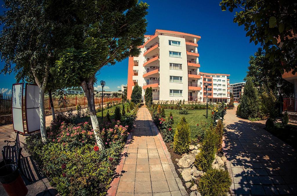 Gt Riviera Fort Beach Apartments Ravda Exterior photo